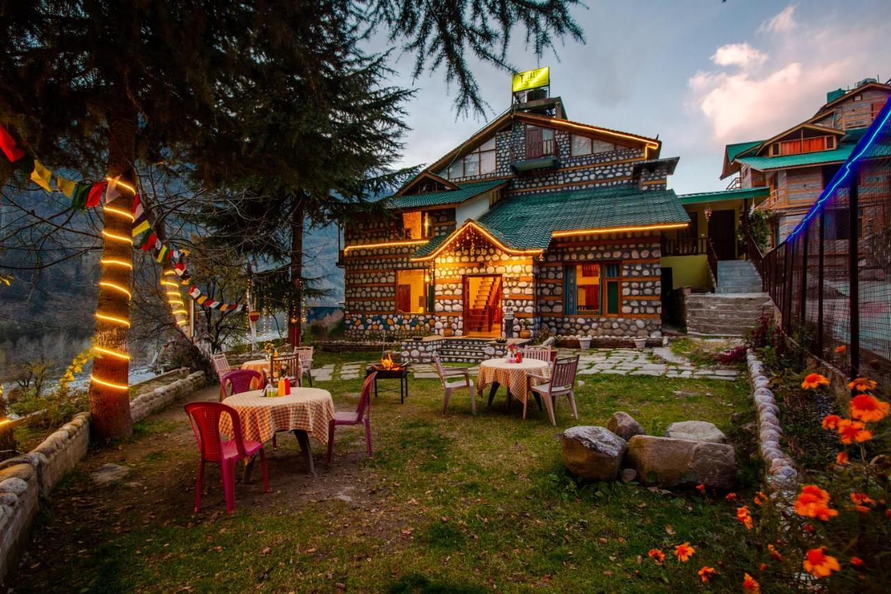 Tales N Trails Hotel Vashist Exterior photo